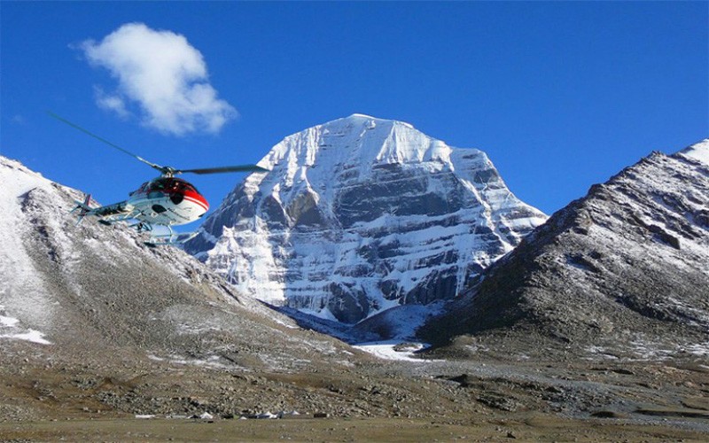 "Nepal mountain helicopter ride is a popular choice for travellers, especially in spring in Nepal when the weather is perfect'"