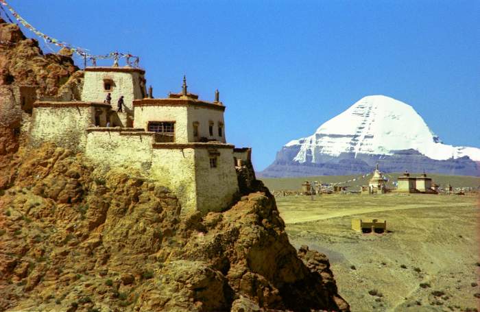 Affordable Overland Tour to Mt. Kailash – 14 days