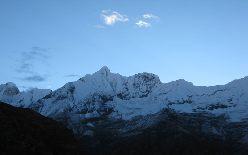 Singu Chuli Climb (6501m) – 17 Days
